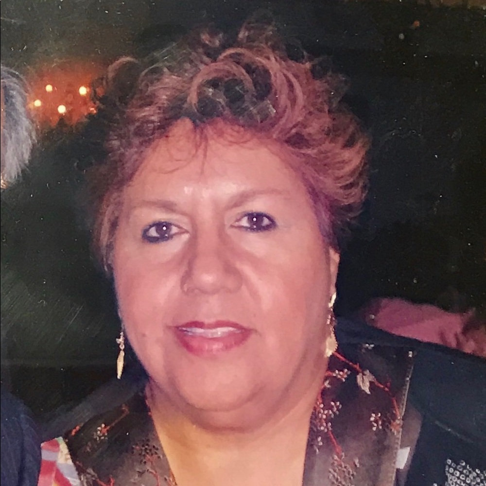 Meet your Posher, Yolanda